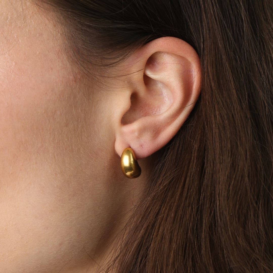 Louise – drop earrings in stainless steel, gold | Timi of Sweden